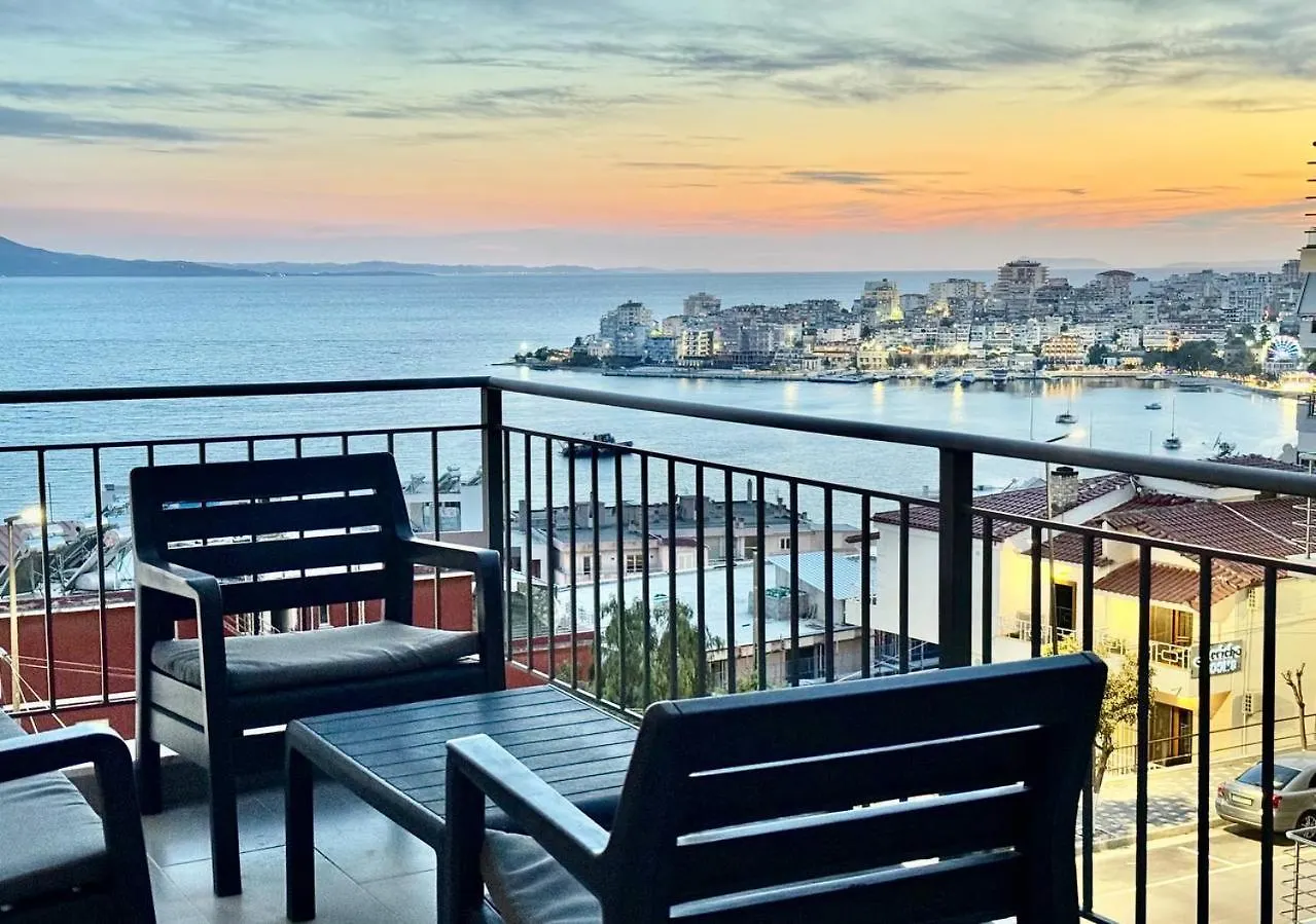 Sea And City View Apartment ساراندا ألبانيا
